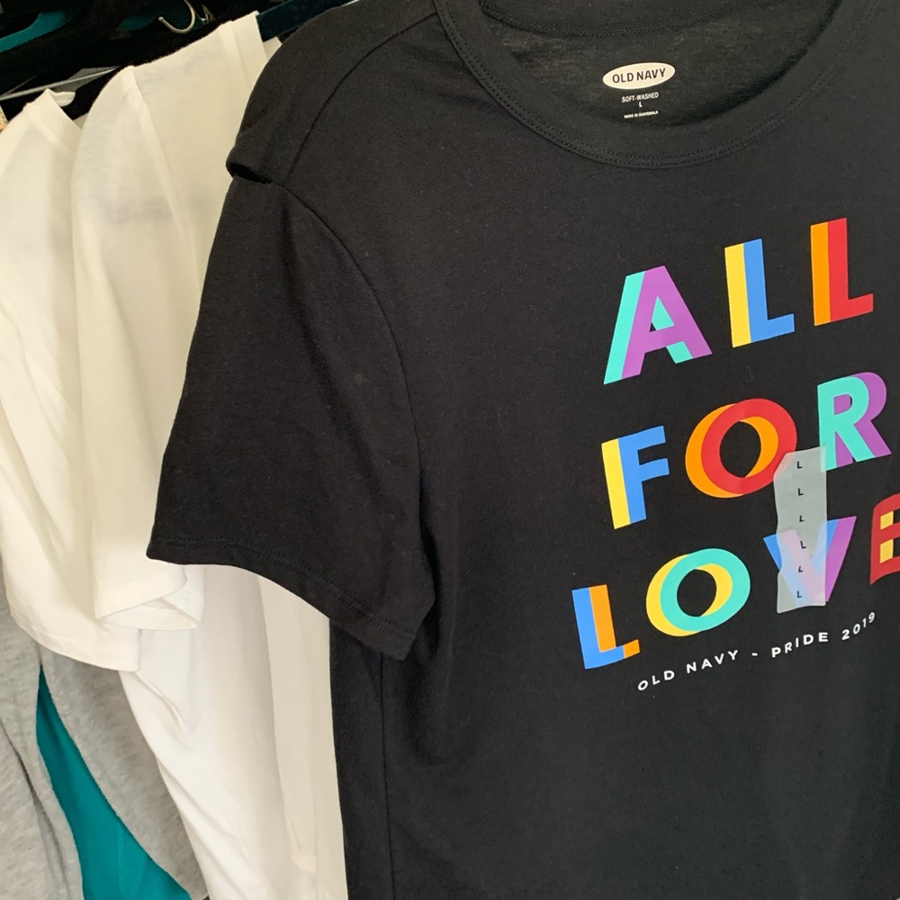 Old Navy All for Love tee black large Pride NWT - Picture 3 of 3